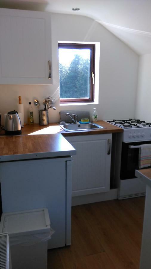 The Lodge Guesthouse Brittas Luaran gambar
